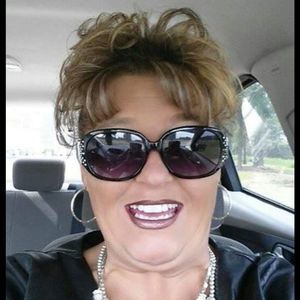 Meet your Posher, Kay